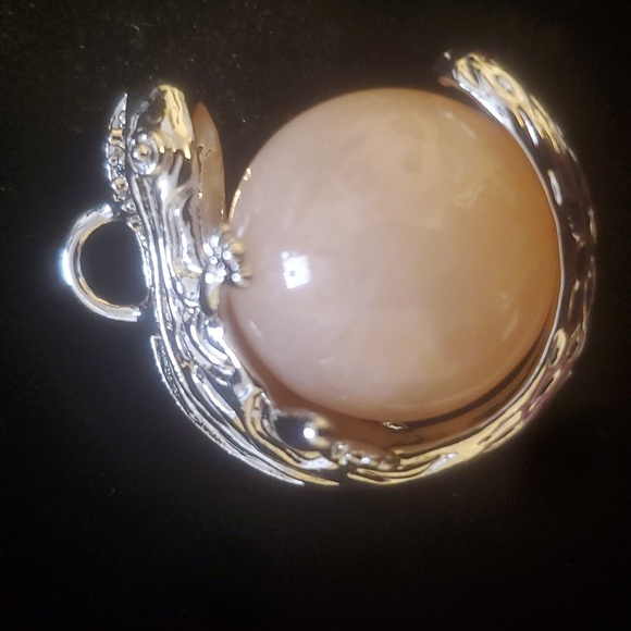 New Pink Quartz Round Ball Stainless Steel Lizard Pendant. - Picture 2 of 10